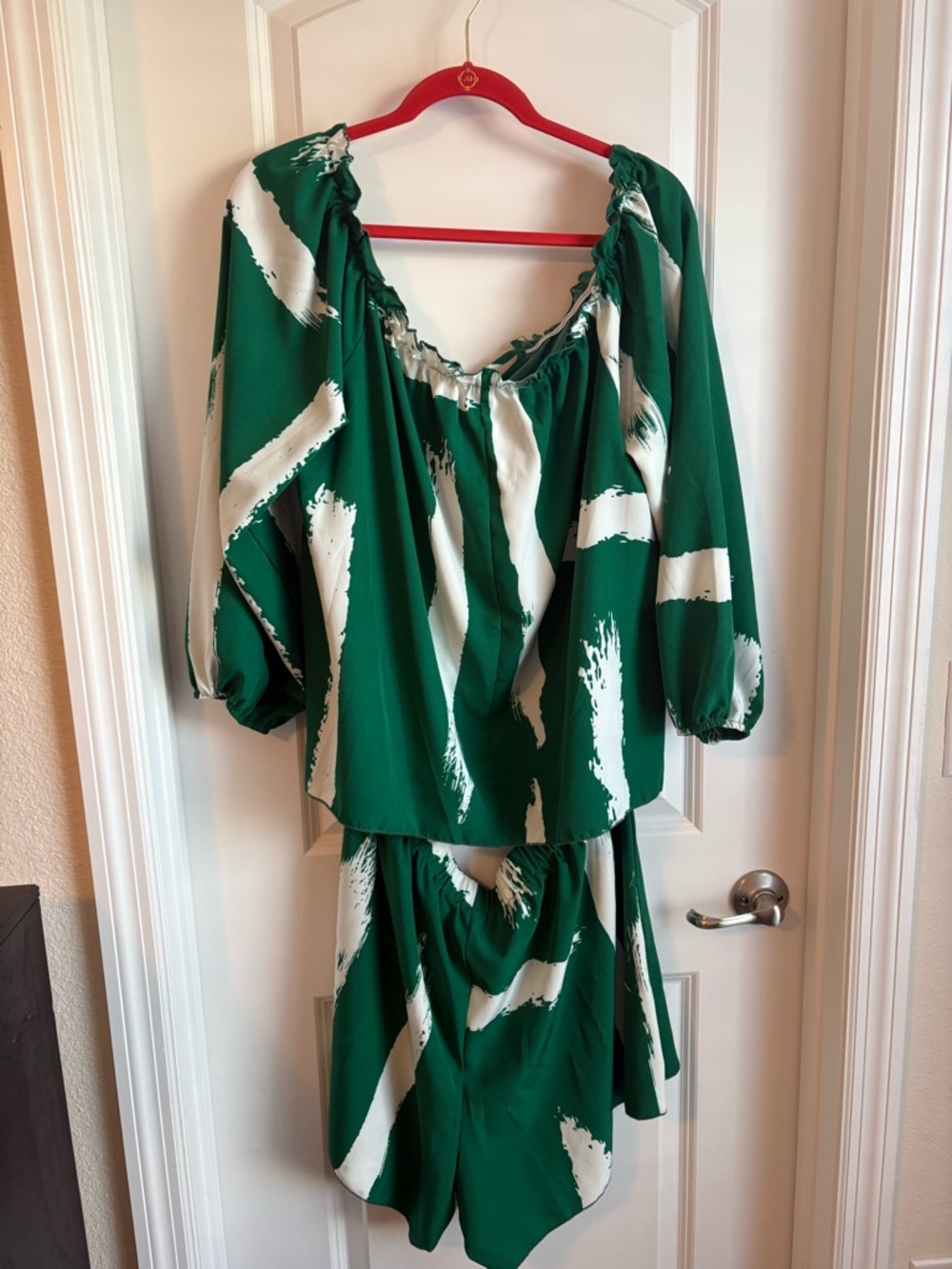 SHEIN Green and White Brushstroke Top - 3XL